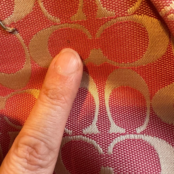 Signature East/West Tote (Coach Style F17726) - Picture 2 of 9